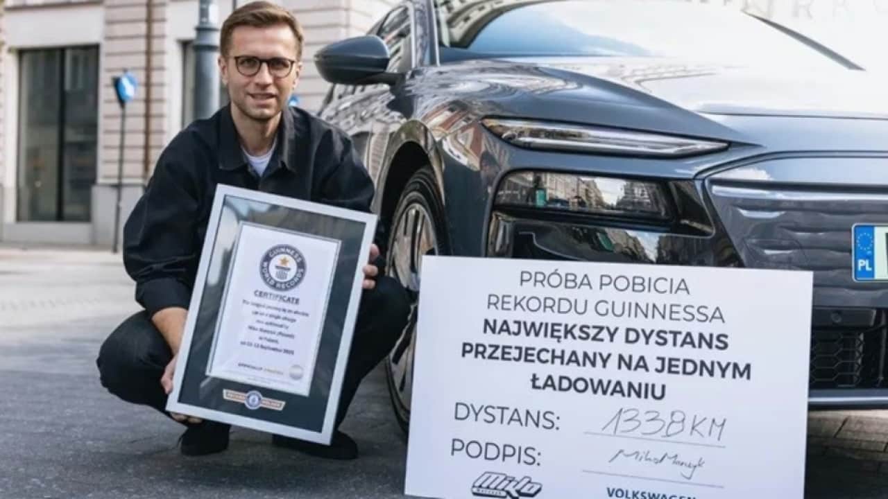 Foto - Audi A6 e-tron’dan 1.338 kilometrelik rekor: Tek şarjla 45 saat yol aldı