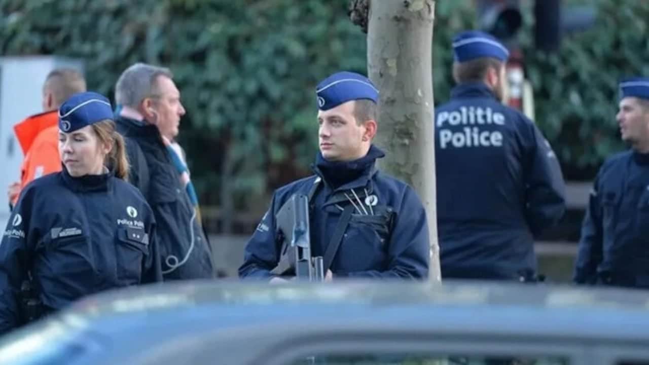 Foto - Avrupa ülkesinde İslam düşmanlığı! Camilere gamalı haç çizdiler