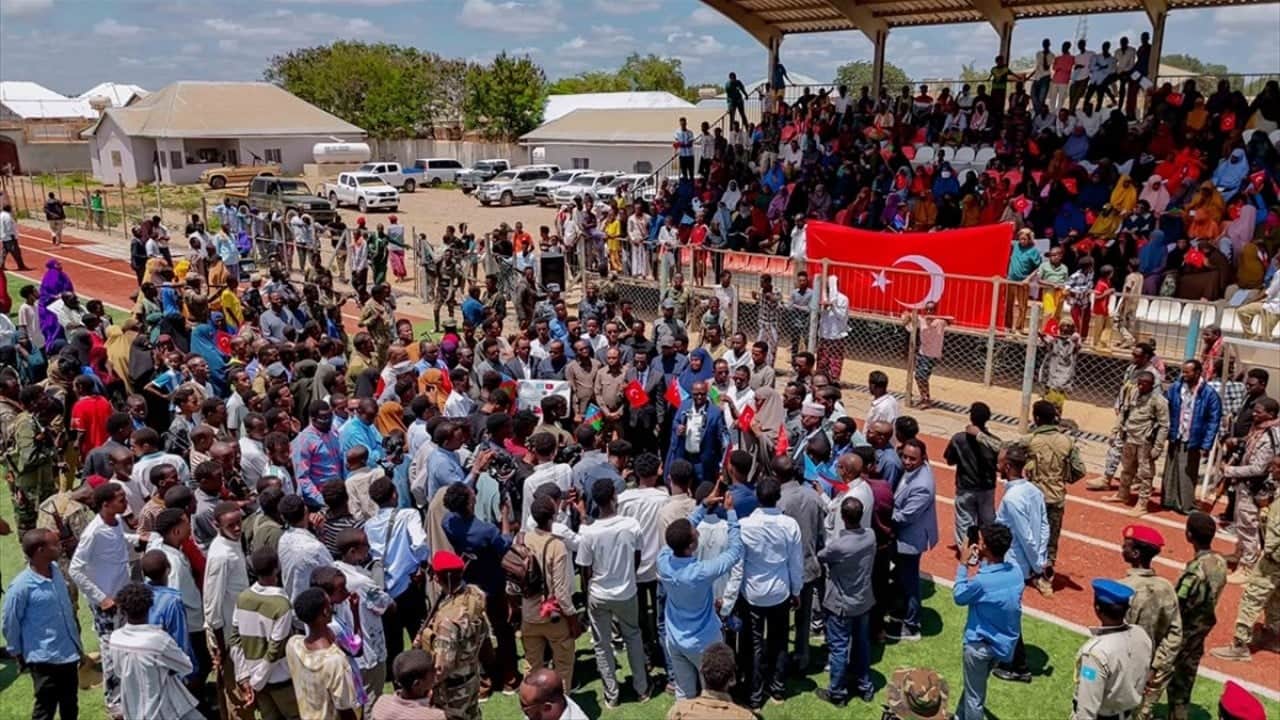 Ay yıldızlı bayrağımızı salladılar! Somali'de Türkiye'ye destek gösterileri düzenlendi