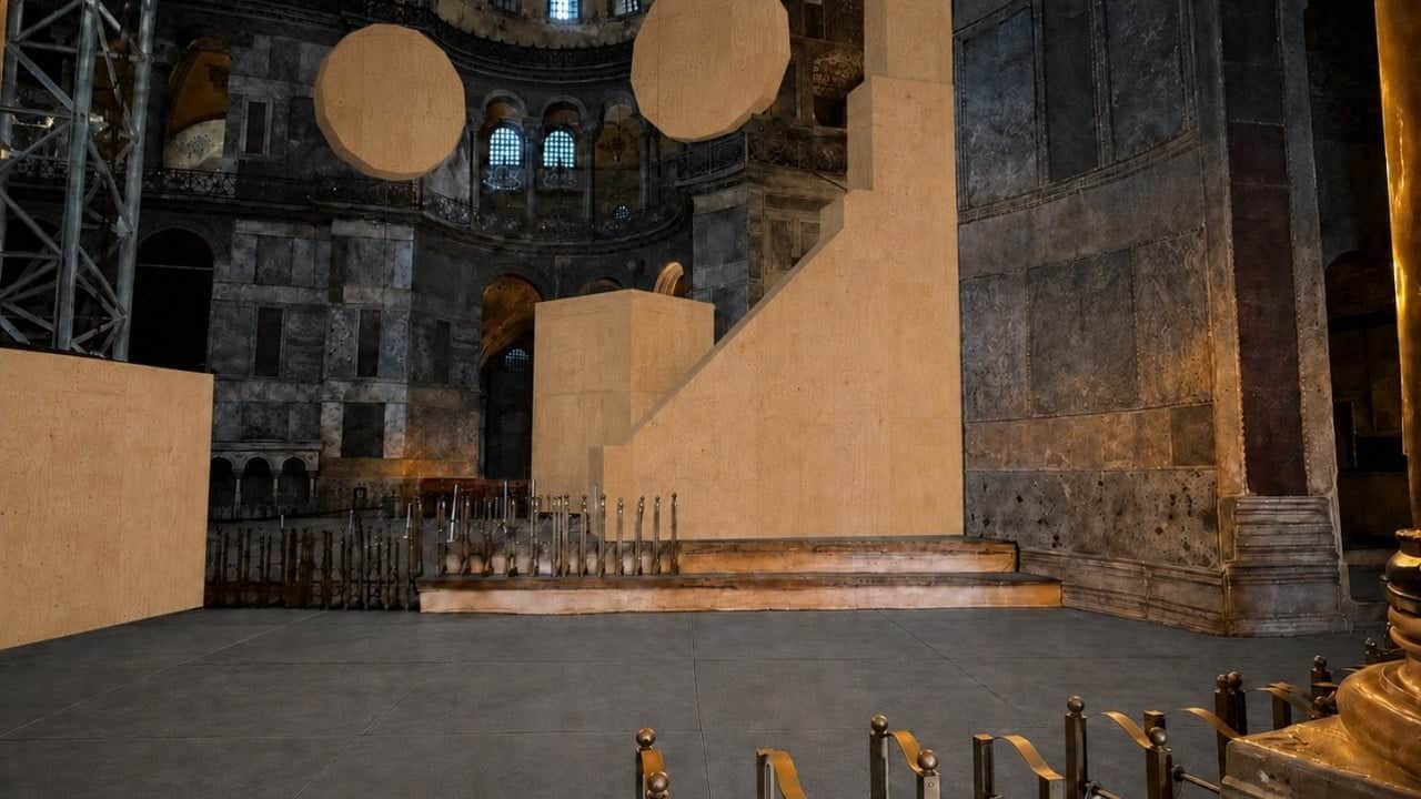 Foto - Ayasofya'da İbadet ve ziyaret akışı geçici düzenlemelerle devam edecek! Bakan Ersoy: Her adımı bilimsel hassasiyetle atıyoruz