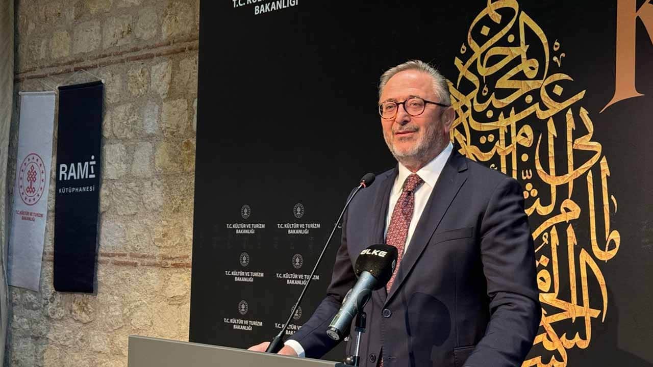 Foto - Ayasofya'yla özdeşleşen hattata 150. yıl vefası: Kazasker Mustafa İzzet Efendi anısına özel sergi