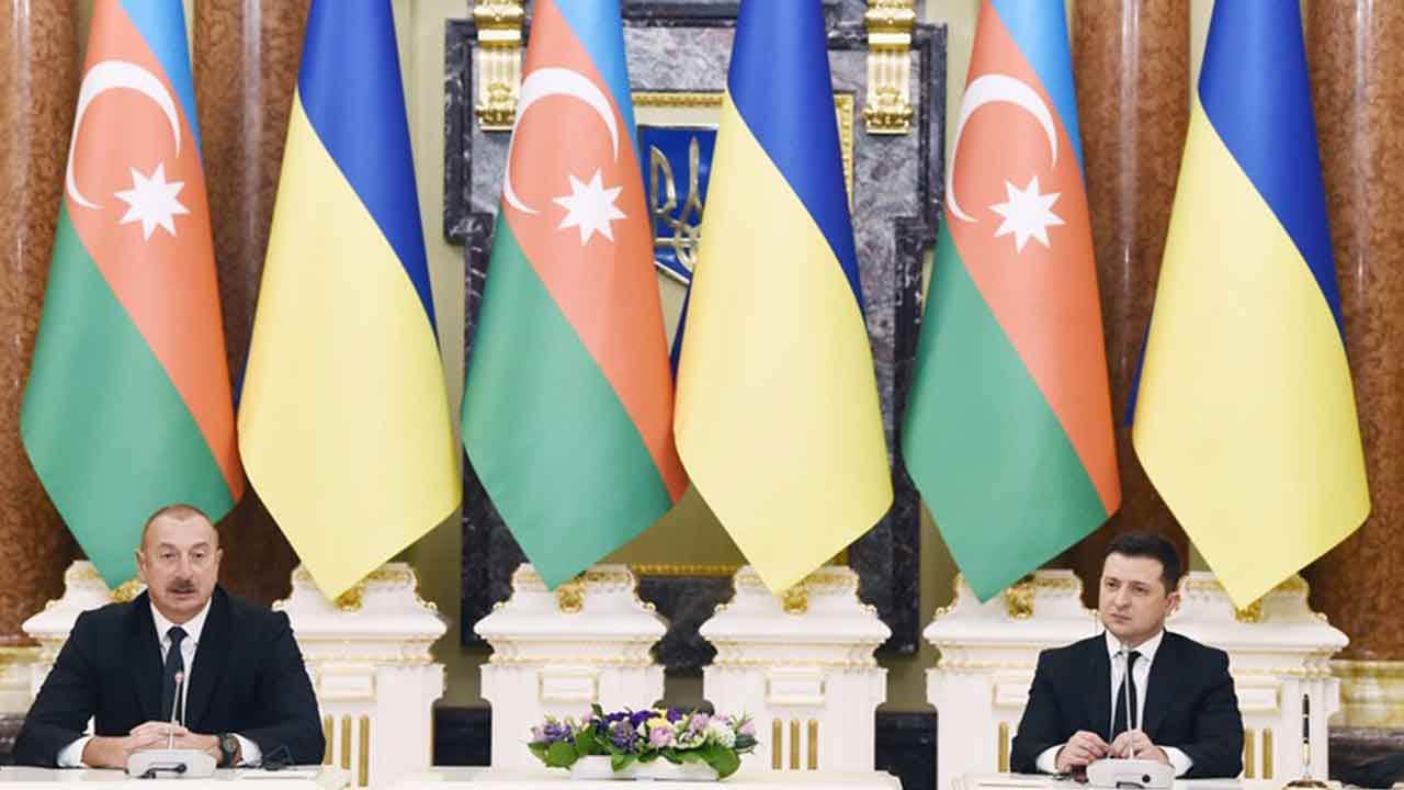 Foto - Azerbaycan lideri Aliyev'in 'ortak silah üretelim' teklifi o ülkeyi ayağa kaldırdı: Bize tehdit sayarız
