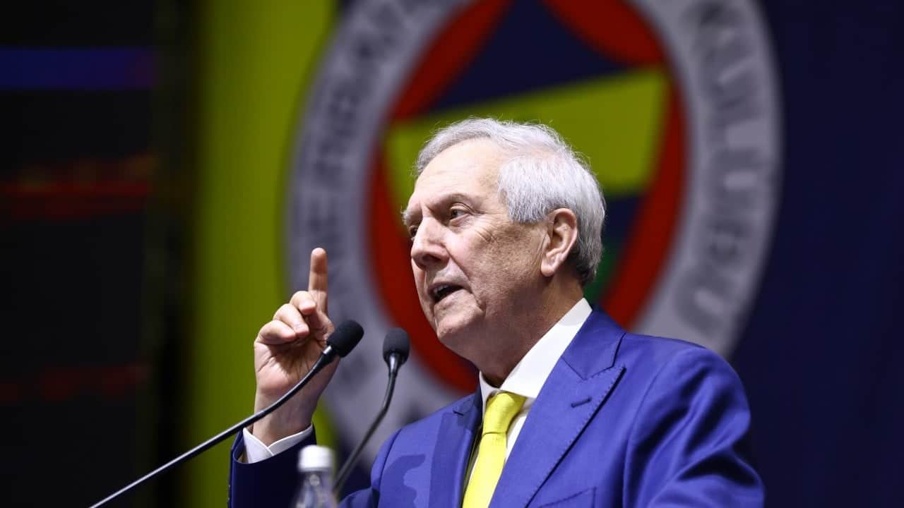 Foto - Aziz Yıldırım: Paraları yediniz erkek gibi yedik deyin: Niyetimi bozuyorsunuz, abdesti değiştireceğiz...