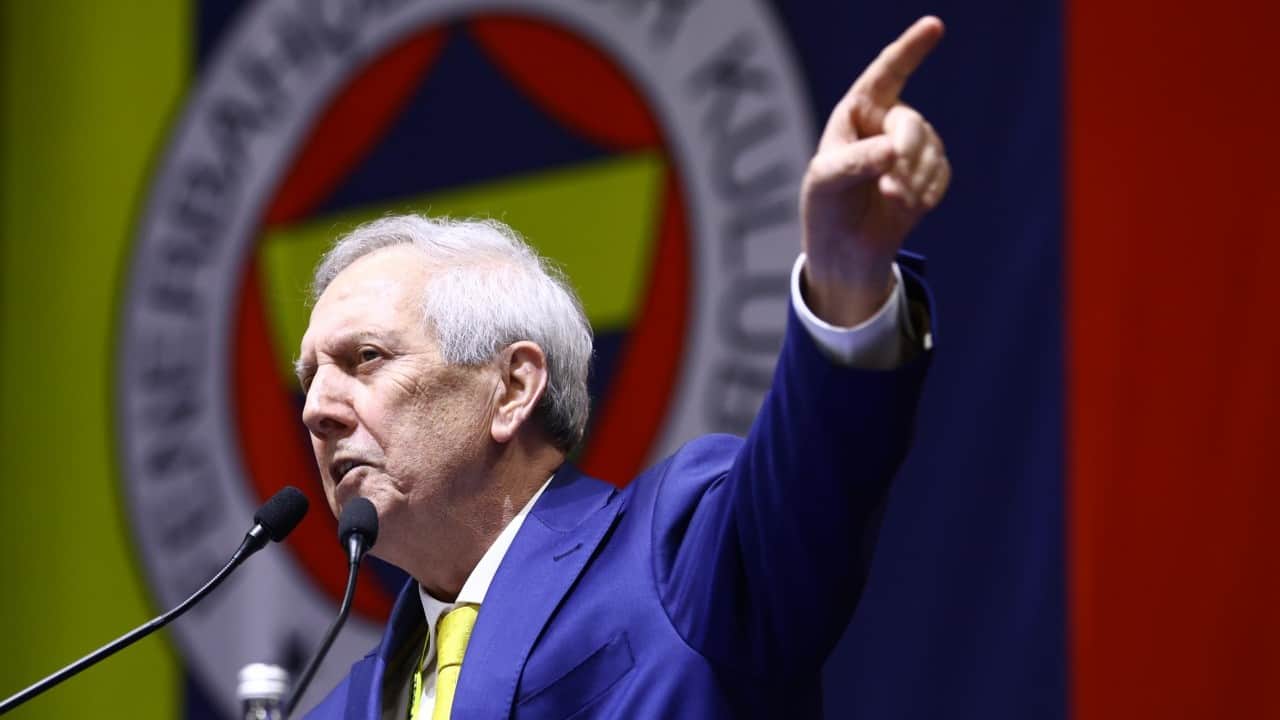 Foto - Aziz Yıldırım: Paraları yediniz erkek gibi yedik deyin: Niyetimi bozuyorsunuz, abdesti değiştireceğiz...