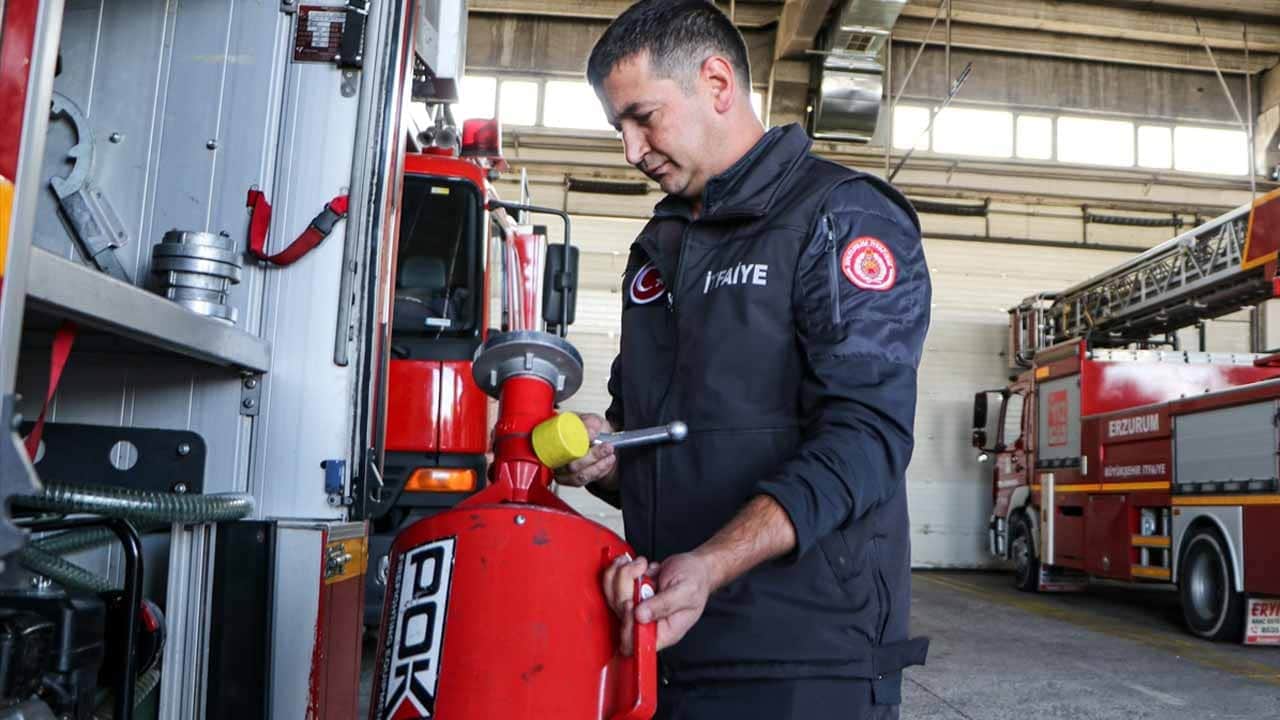 Foto - Babadan oğula alevlerle mücadele: Meslek değil, aşk!