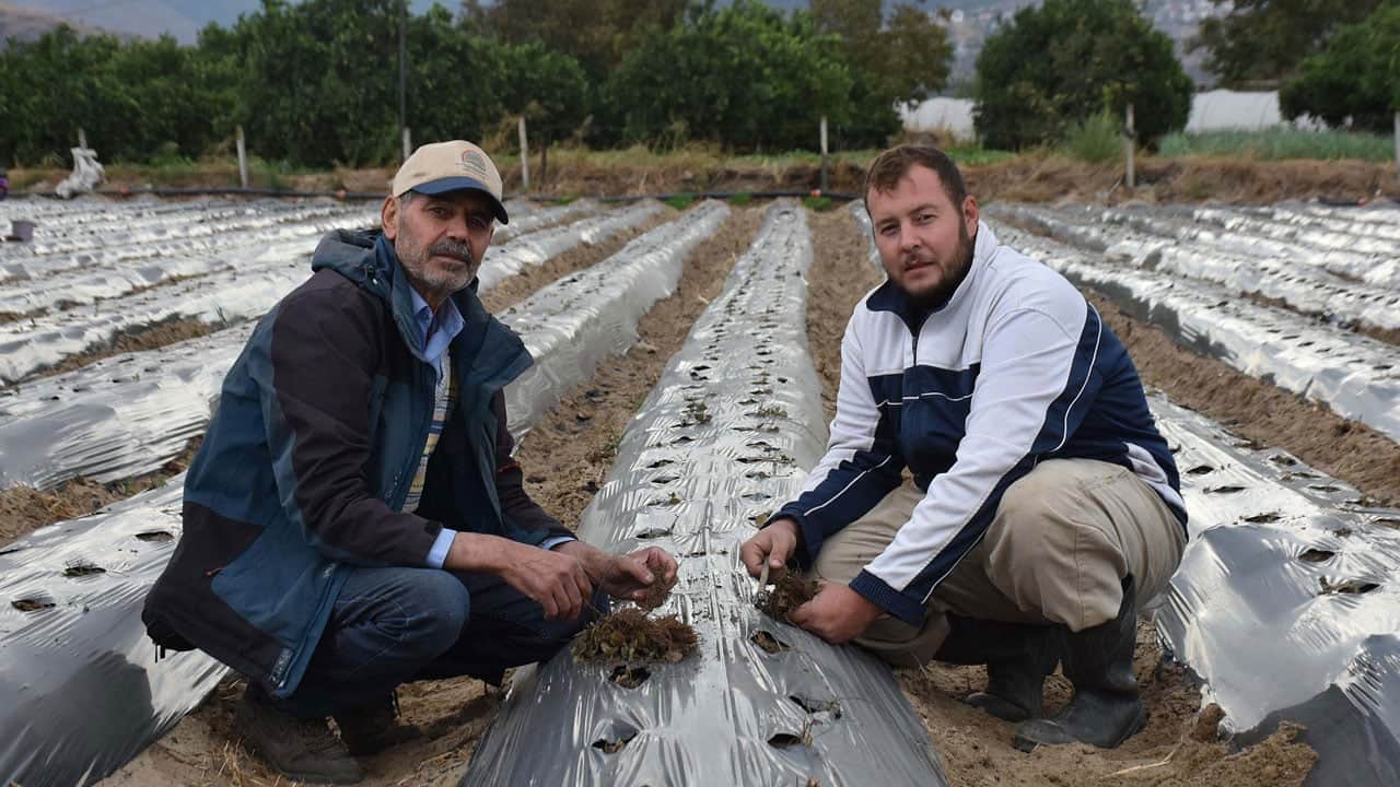 Babasının 25 yıllık mirasını sürdürüyor! Kurumsal hayatı bırakıp ata toprağına döndü