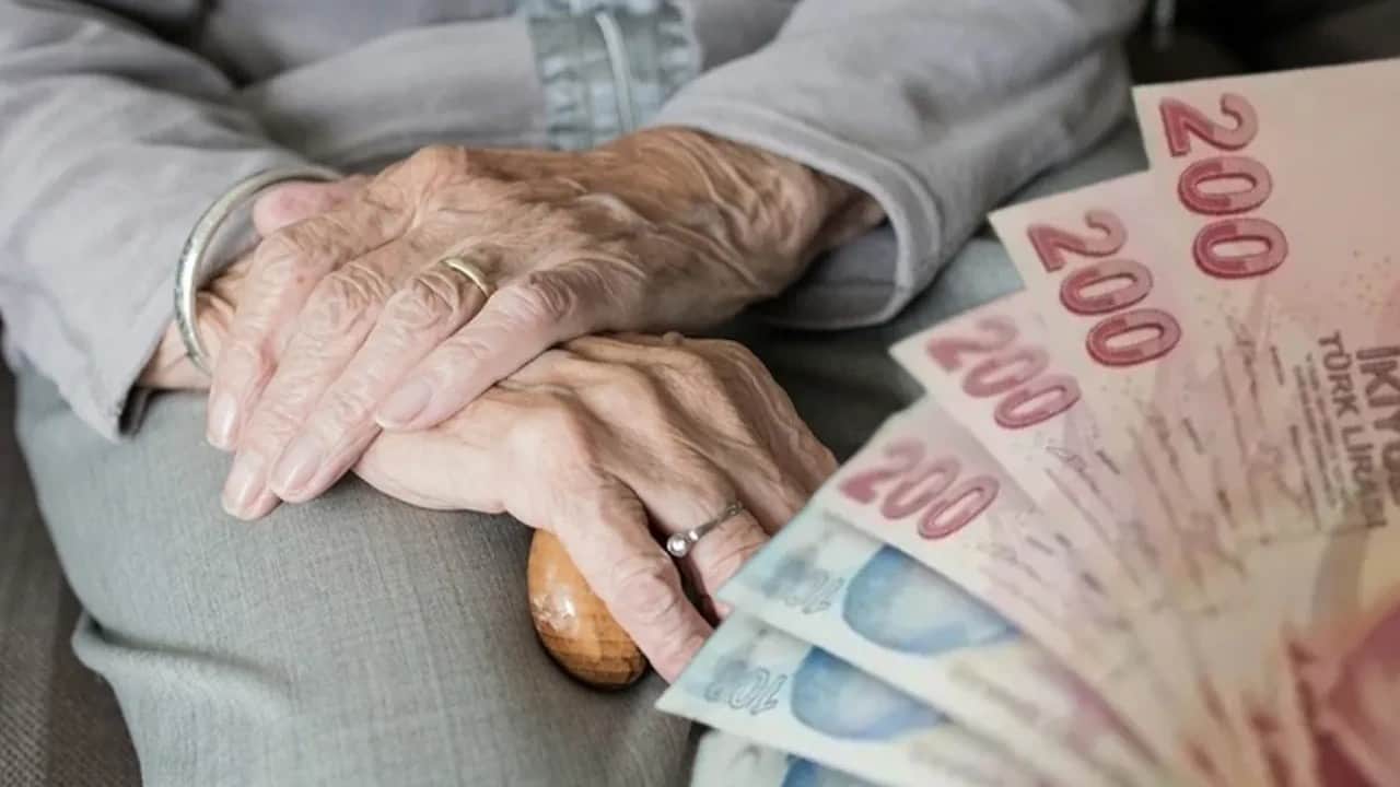 Foto - Bahçeli 'gerekirse gövdemizi taşın altına koyarız' demişti! Emeklilere 5500 lira müjdesini verdi
