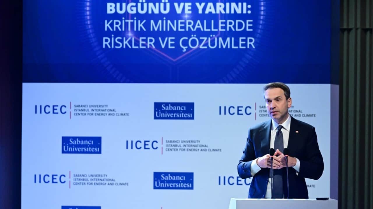 Foto - Bakan Bayraktar 2026'yı işaret etti: Yenilenebilir enerjide ‘yeni bir rekor yılı’ olacak
