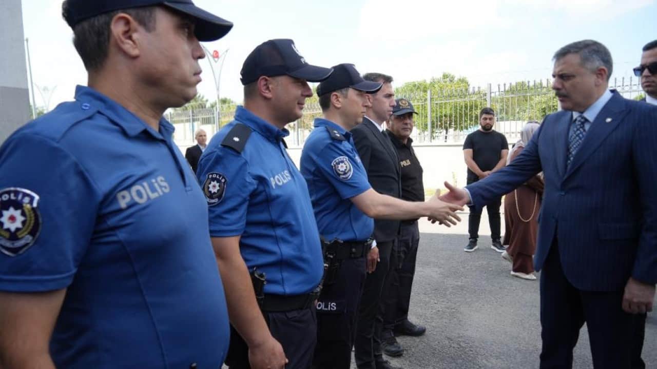 Foto - Bakan Çiftçi'den müjdeli haber Sokak hayvanları için tarih verdi