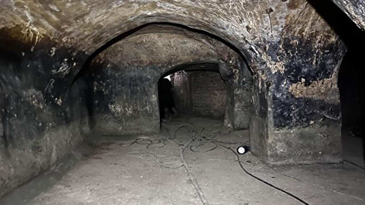 Foto - Bakan Ersoy duyurdu! Ayasofya’nın altındaki 9 kilometrelik gizemli tüneller ilk defa gün yüzüne çıkıyor