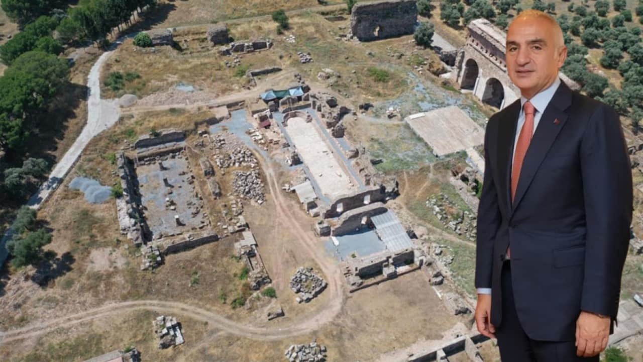 Bakan Ersoy duyurdu! Aydın’da 2 bin yıllık antik havuz gün yüzüne çıkarıldı