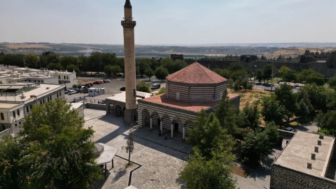Foto - Bakan Ersoy duyurdu: Ecdat yadigarı mirasımızı özgün dokusunu koruyarak ihya ettik dedi, açıklama yaptı