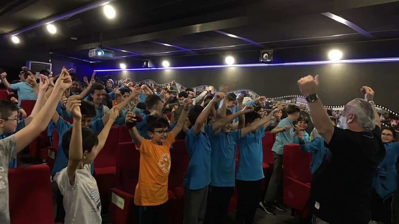 Foto - Bakan Ersoy duyurdu: Gezen sinema Türkiye'nin 81 ilinin tamamına ulaştı! Yeni hayallere perde açmaya devam edeceğiz 