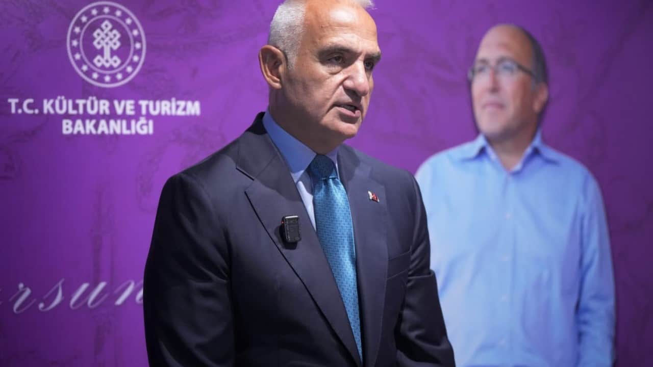 Foto - Bakan Ersoy: Haluk Hoca'nın emanetini omuzluyoruz...
