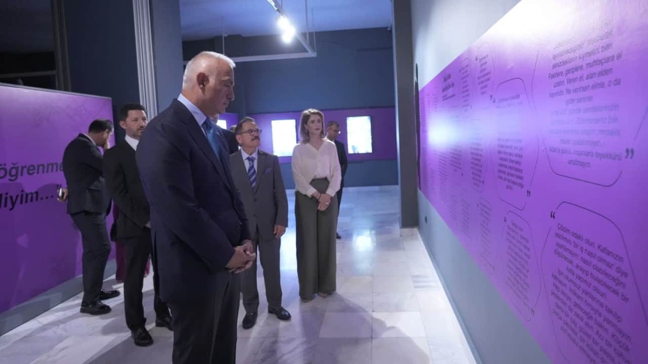 Foto - Bakan Ersoy: Haluk Hoca'nın emanetini omuzluyoruz...