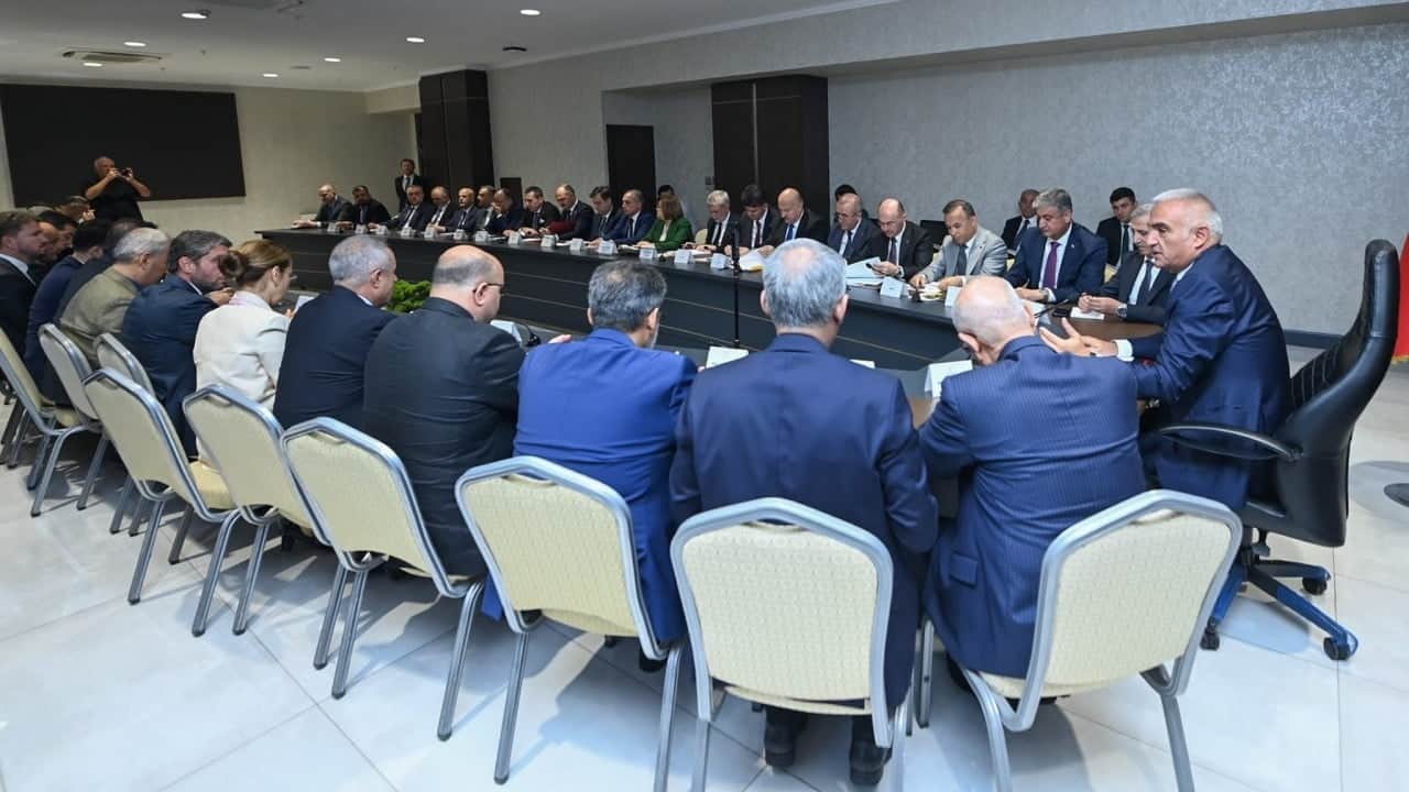 Foto - Bakan Ersoy Kahramanmaraş'ta valiler, belediye başkanları ve milletvekillerinin taleplerini dinledi