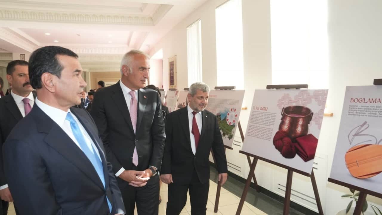 Foto - Bakan Ersoy, Özbekistan'ın bağımsızlığının 35. yıl dönümünde Taşkent'te