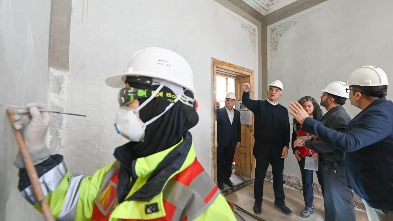 Foto - Bakan Ersoy Sirkeci Gar Sahası’ndaki dönüşümü ilk kez paylaştı! Tarihî Sirkeci Garı Yaşayan Kültür Adası’na dönüşecek