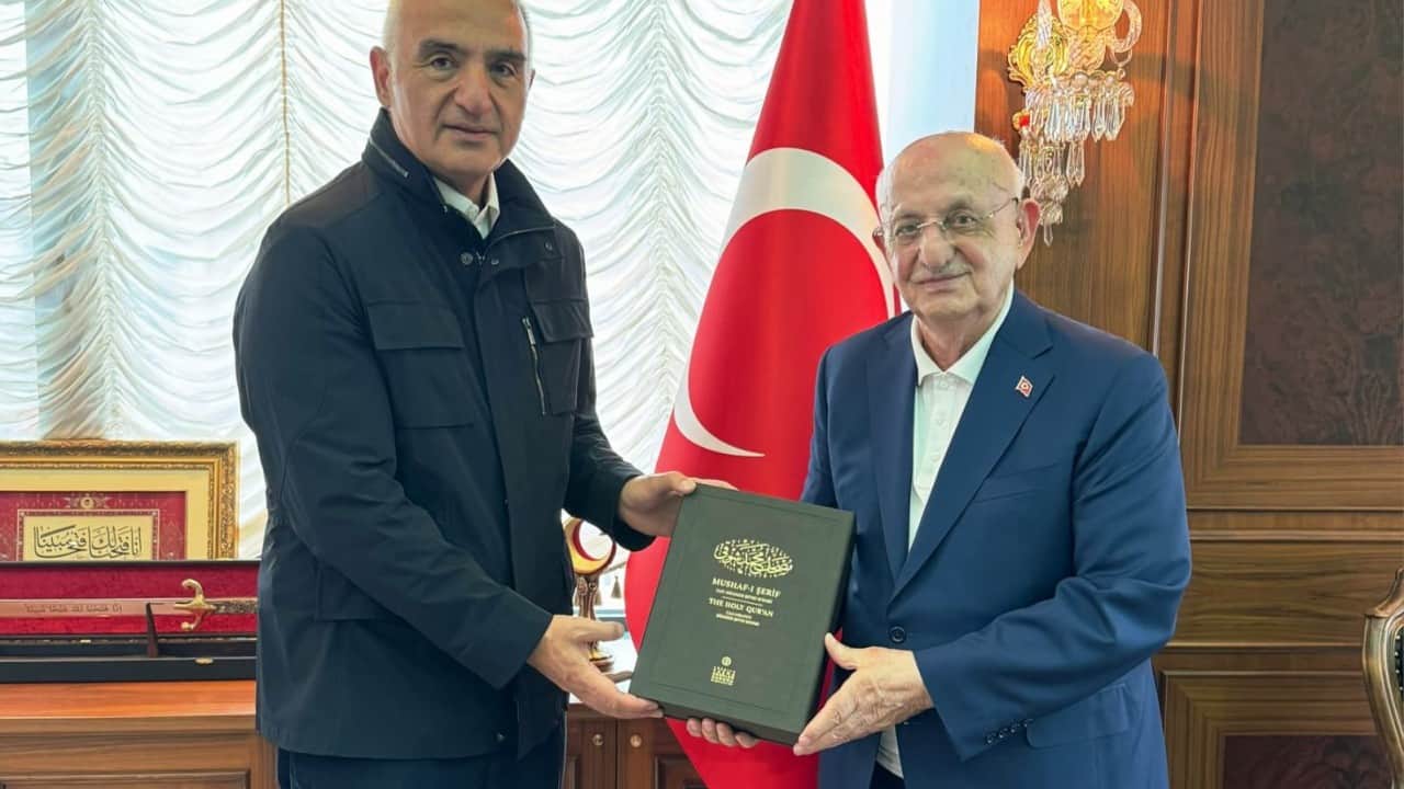 Foto - Bakan Ersoy'dan İsmail Kahraman'a anlamlı ziyaret... Dikkat çeken buluşma