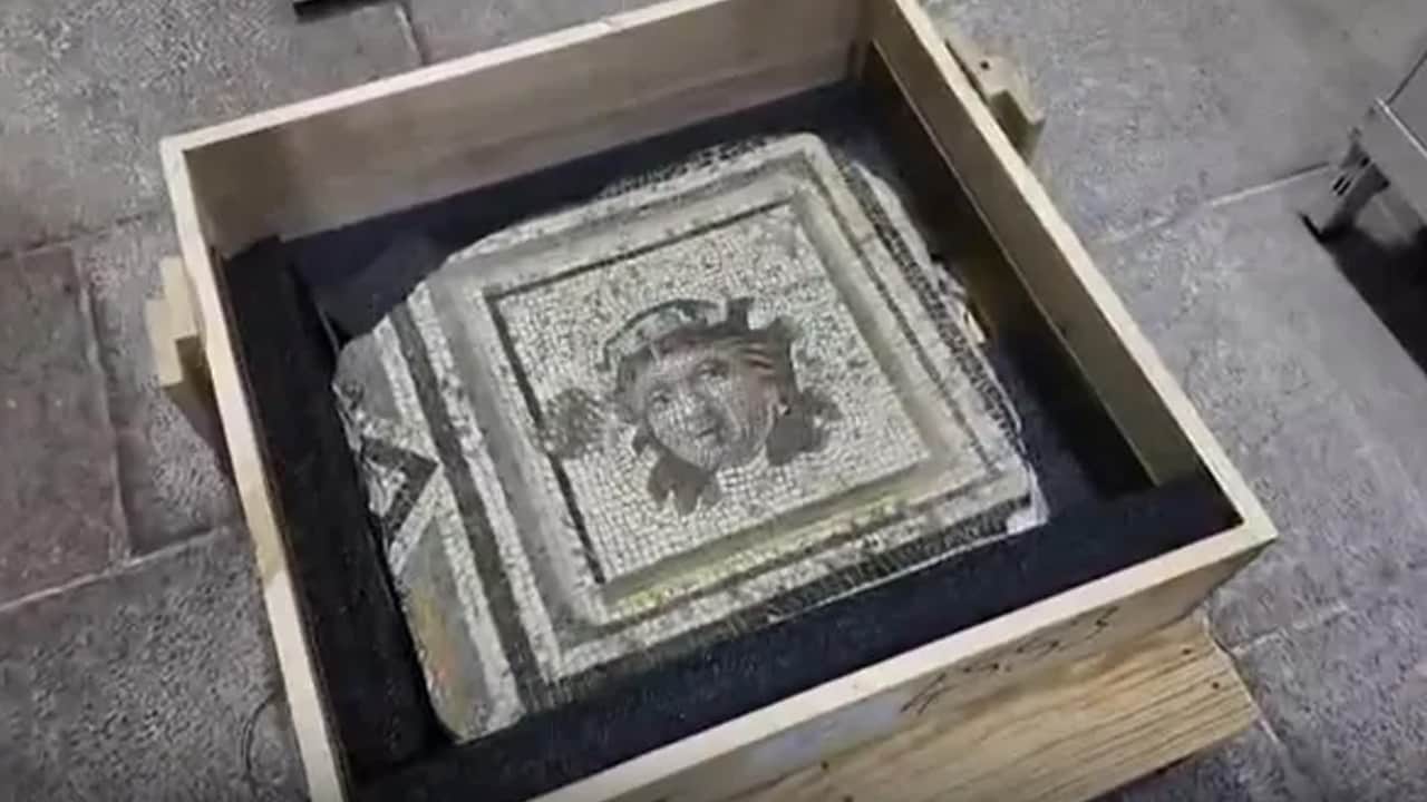 Foto - Bakan Ersoy'dan Zeugma müjdesi! 'Çingene Kızı' mozağinin kayıp paneli yıllar sonra yeniden Türkiye’de