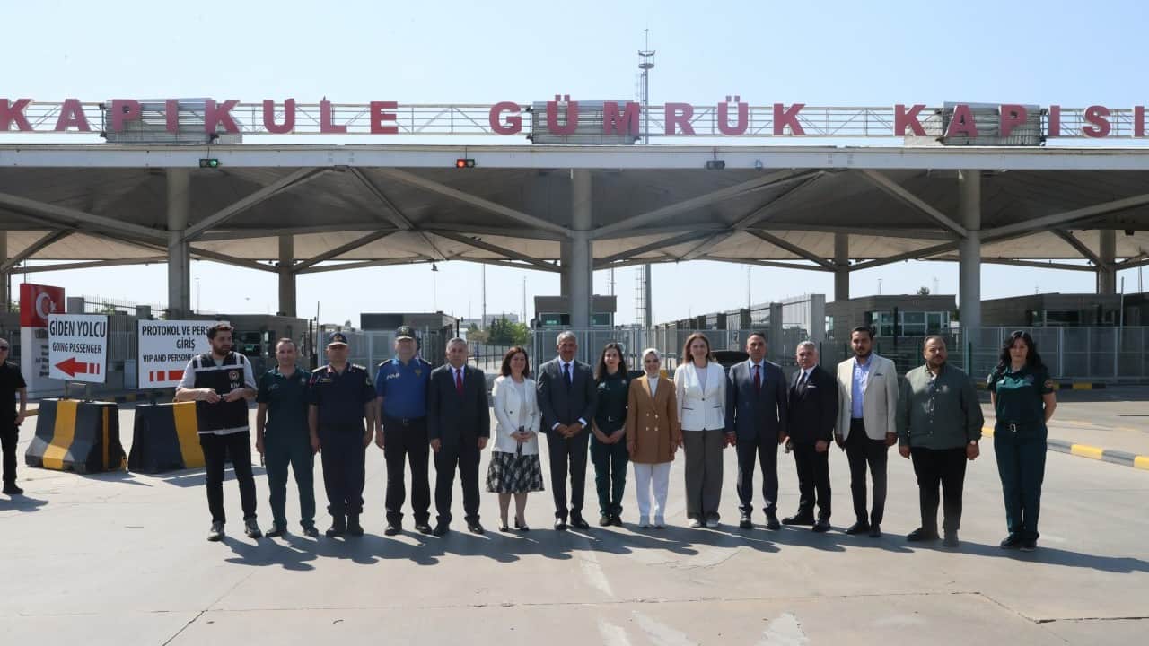 Foto - Bakan Göktaş Kapıkule'de karşıladı Gurbetçiler başımızın tacı