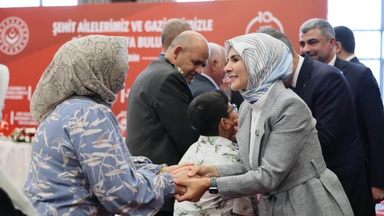 Foto - Bakan Göktaş: Şehitlerimiz gazilerimiz sayesinde buradayız Beraber oldukça daha güçlü olacağız