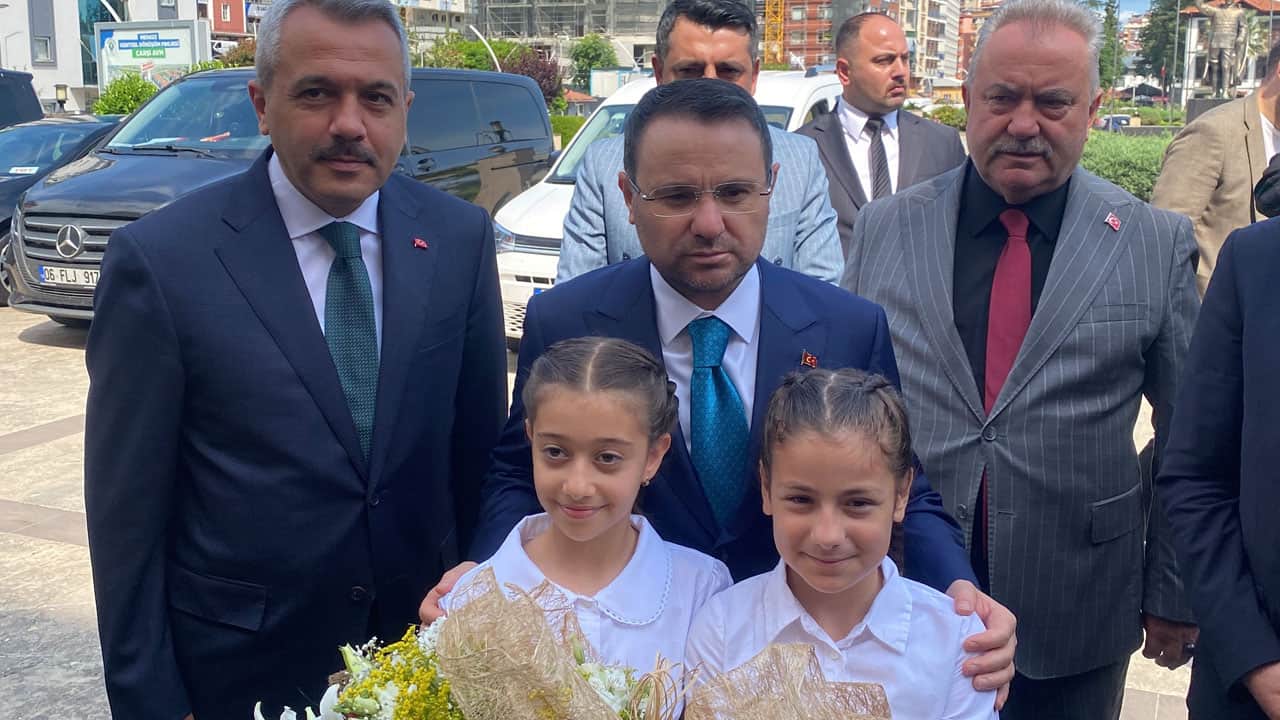 Foto - Bakan Gürlek’ten CHP’lilere ve çetelere net uyarı: Kimse Türkiye’den büyük değildir