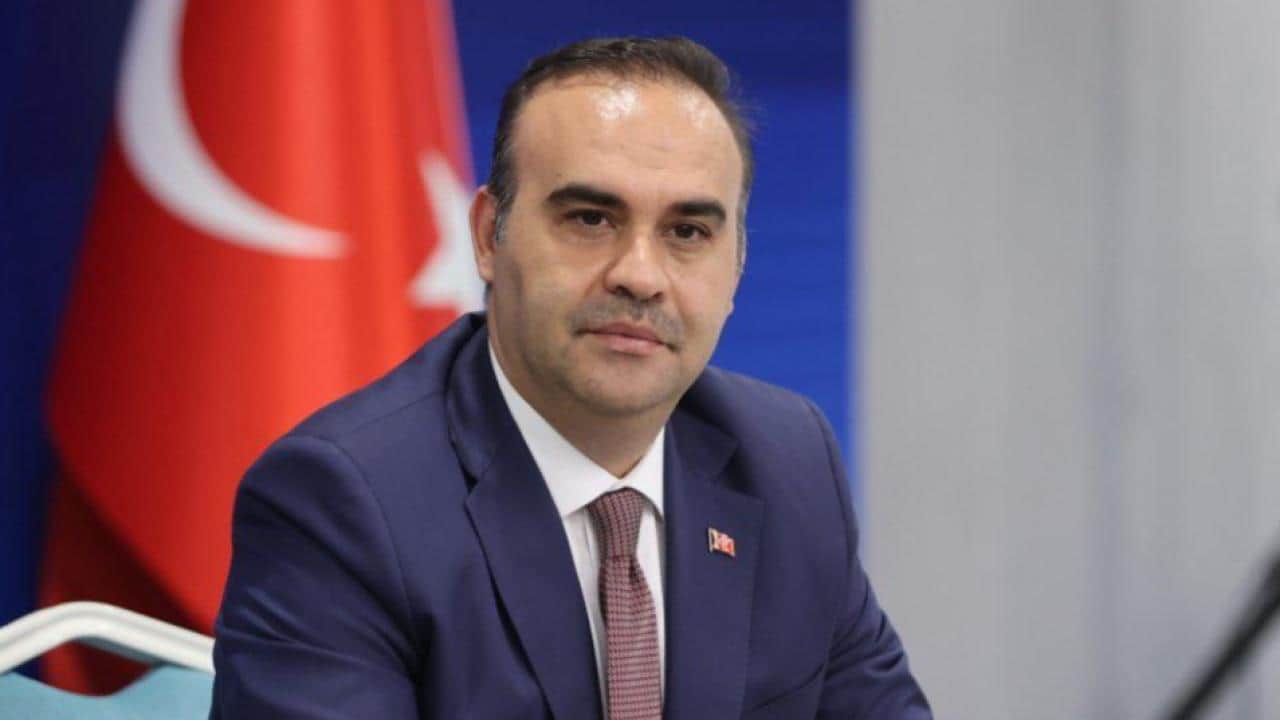Foto - Bakan Kacır ekonomik verileri değerlendirdi ‘Ekonomi 24 çeyrektir büyüyor’