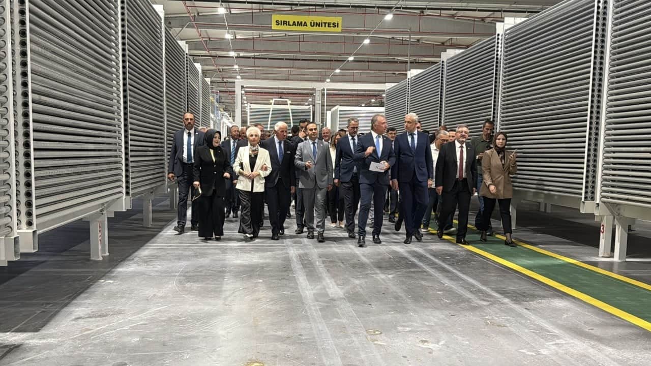 Foto - Bakan Kacır: Türkiye’yi üretim merkezi yaptık Çin’den sonra biz geliyoruz