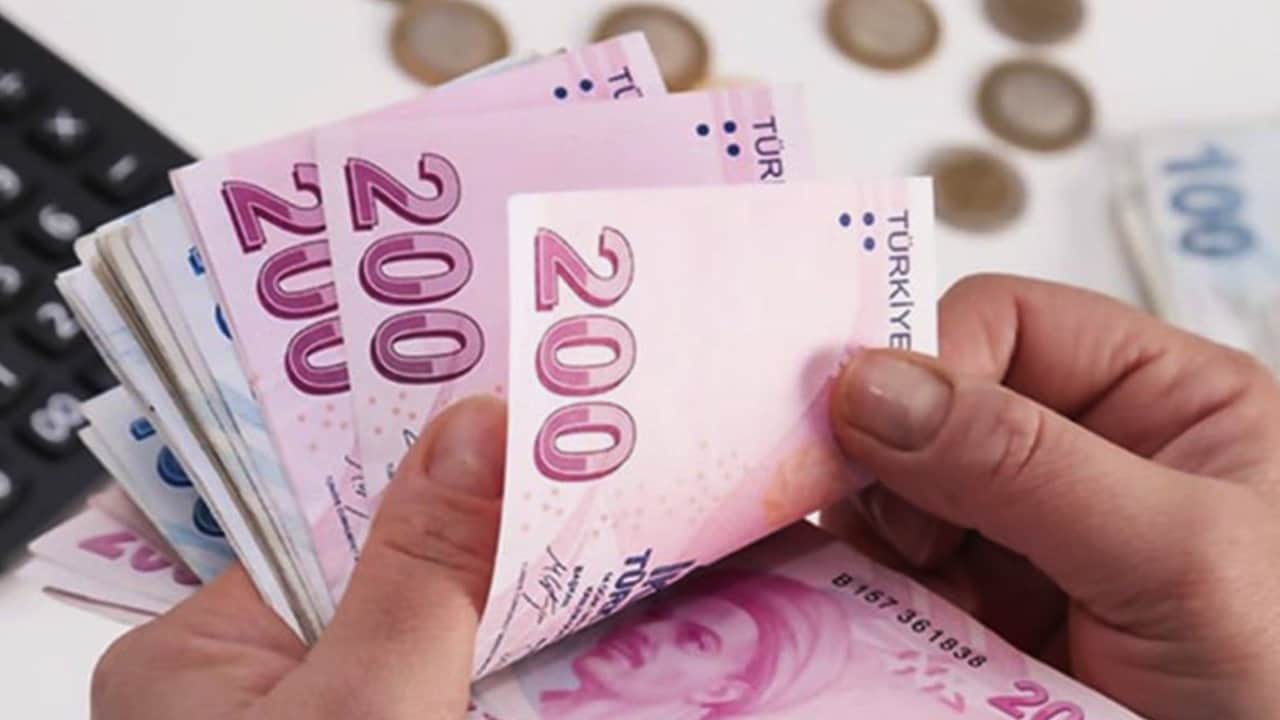 Foto - Bakan Mehmet Şimşek imzaladı: Emekli, memur ve çalışanlar için yeni dönem resmen başladı