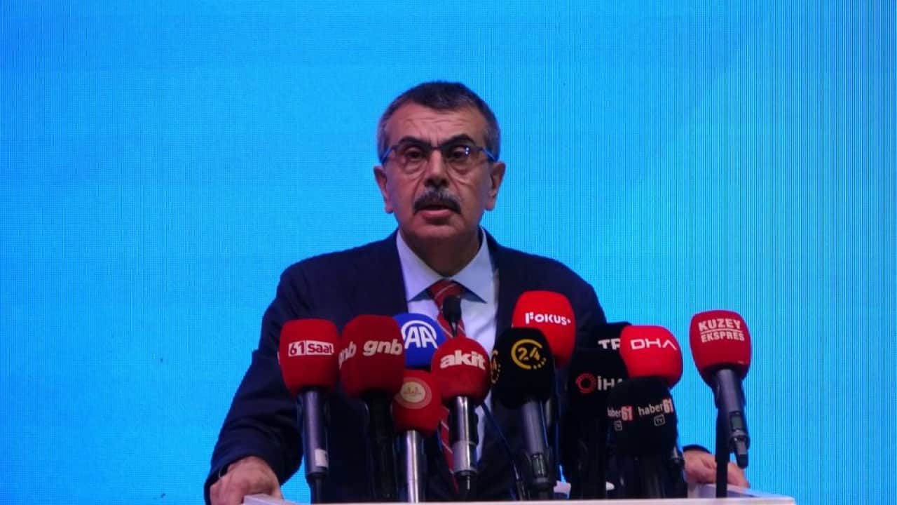 Foto - Bakan Tekin'den yapay zeka çıkışı Çocuklarımız tehlike altında
