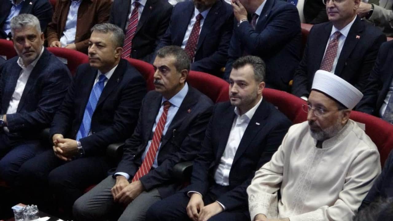 Foto - Bakan Tekin'den yapay zeka çıkışı Çocuklarımız tehlike altında