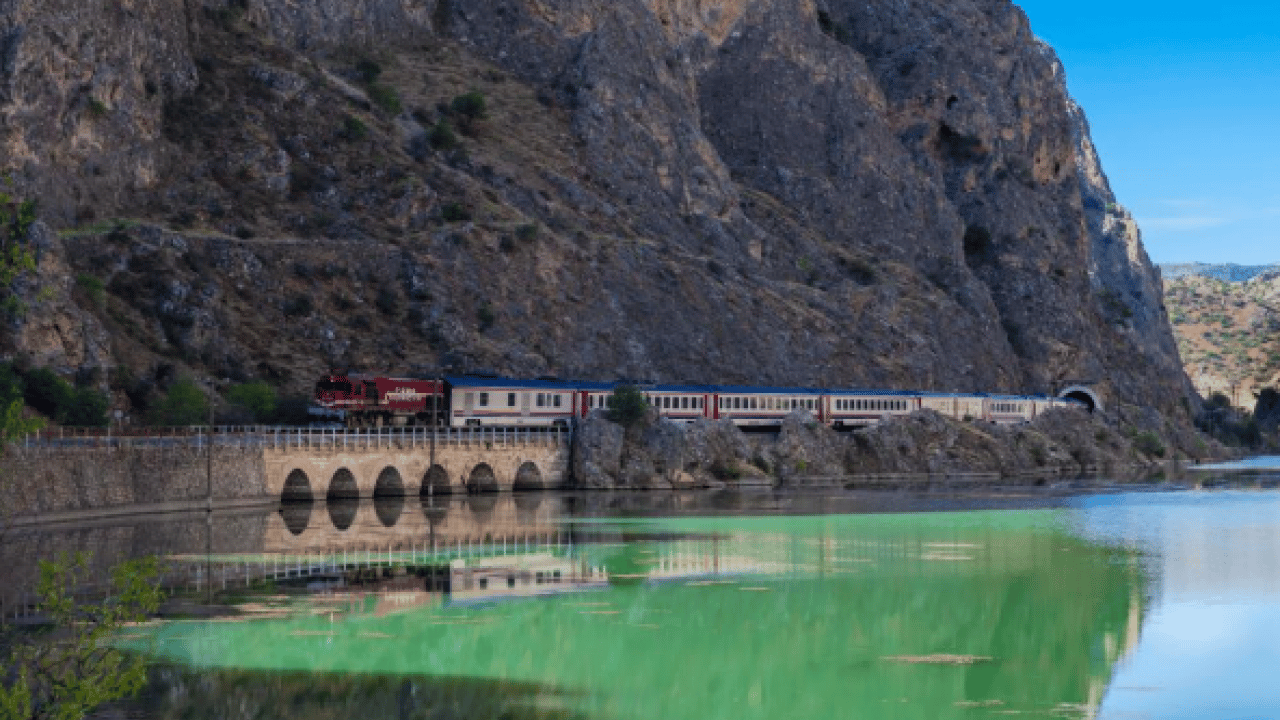 Foto - Bakan Uraloğlu müjdeyi verdi: Turistik Karaelmas Ekspresi 2 Ekim'de raylara iniyor