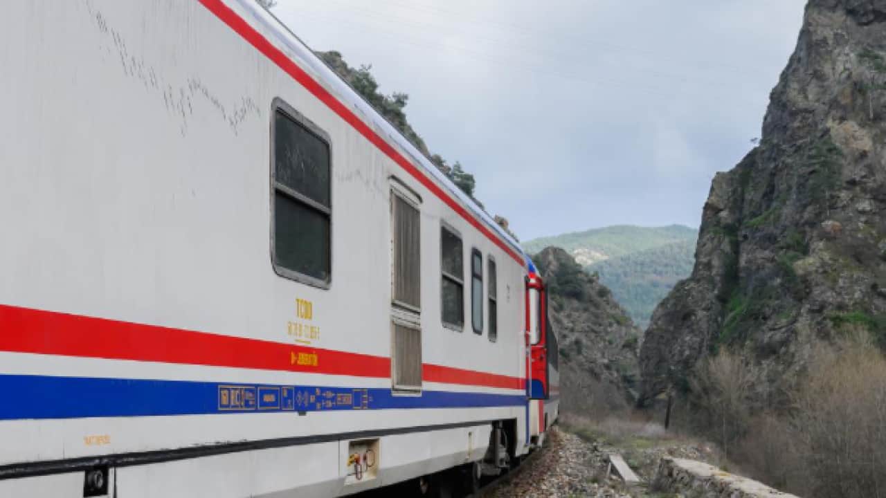 Foto - Bakan Uraloğlu müjdeyi verdi: Turistik Karaelmas Ekspresi 2 Ekim'de raylara iniyor