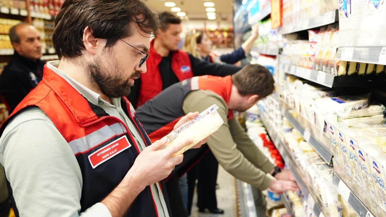 Foto - Bakan Yumaklı açıkladı: 756 bin gıda denetimi yapıldı, 1,6 milyar lira ceza kesildi