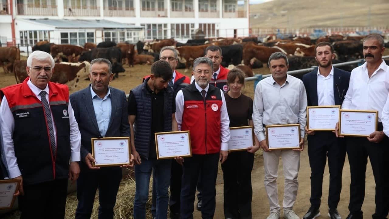 Foto - Bakan Yumaklı yetiştiricilere müjdeyi verdi: Ücret alınmayacak