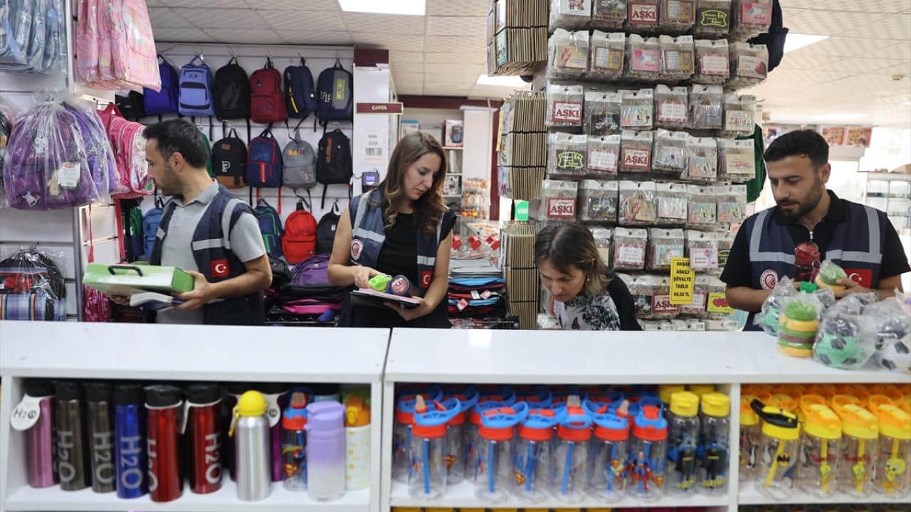 Foto - Bakanlık denetimde! Kırtasiye ve okul ürünleri inceleniyor