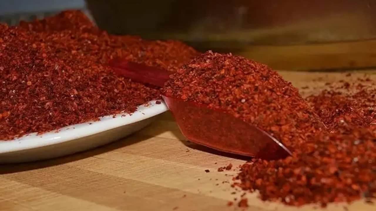 Bakanlık ifşa etmeye devam ediyor... Üç farklı dev markada yasaklı boya çıktı