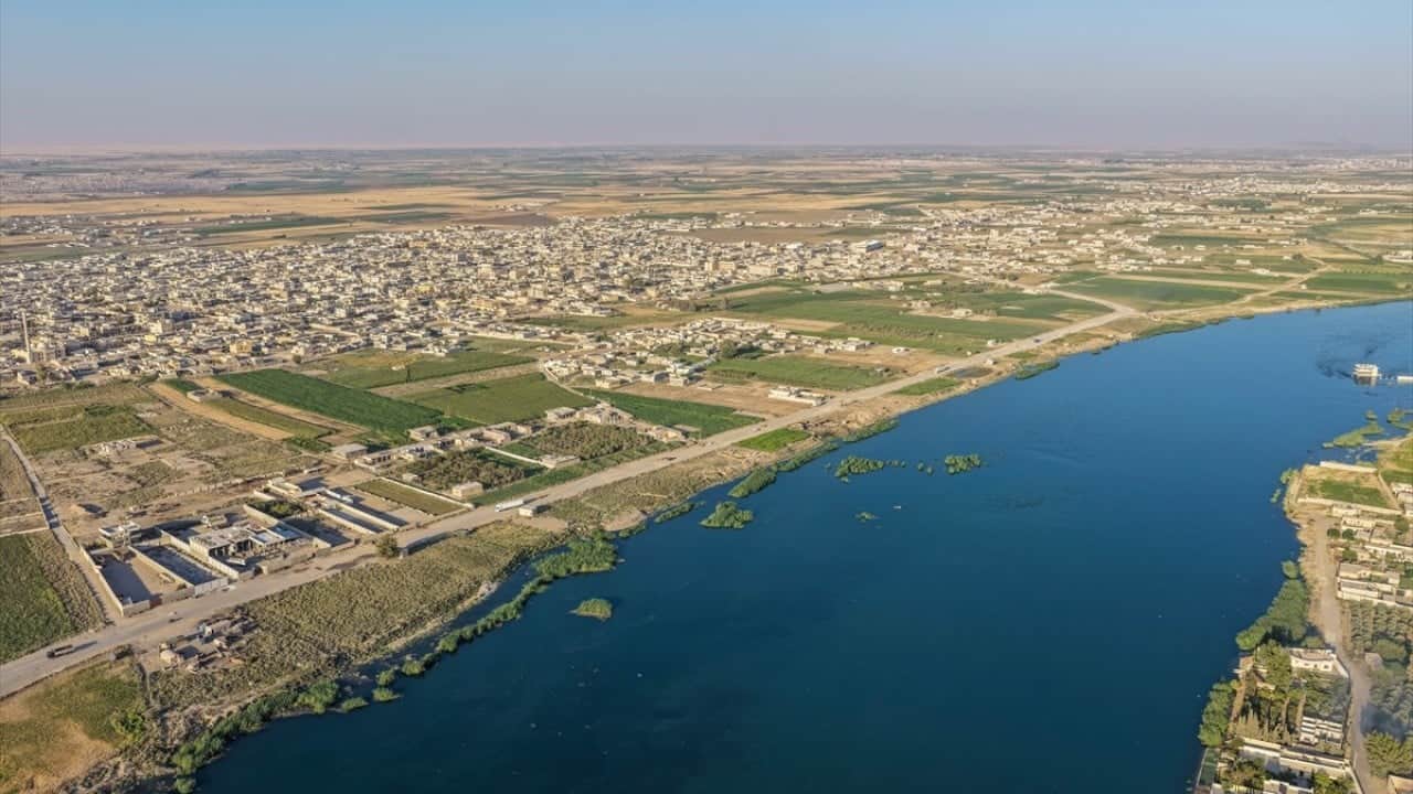 Foto - Balık pazarı hareketlendi Fırat’ın bereketi Suriyelilerin yüzünü güldürdü