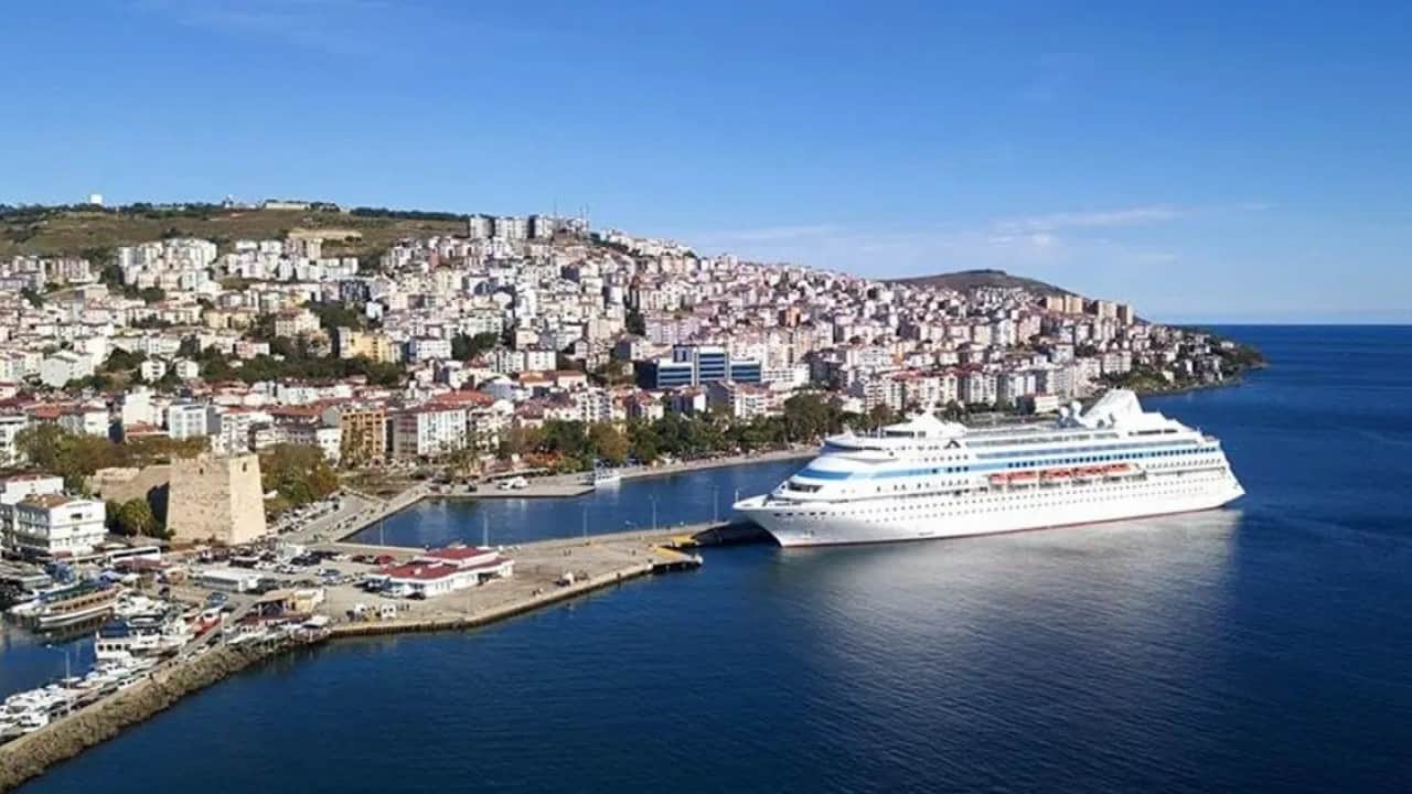 Foto - ‘Balıklar ürküyor’ diyen kafaların… Turistler ürkecek demeleri an meselesi!