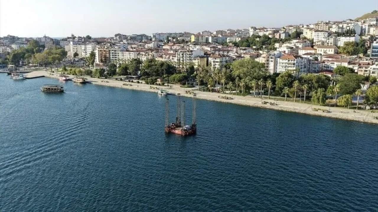 Foto - ‘Balıklar ürküyor’ diyen kafaların… Turistler ürkecek demeleri an meselesi!