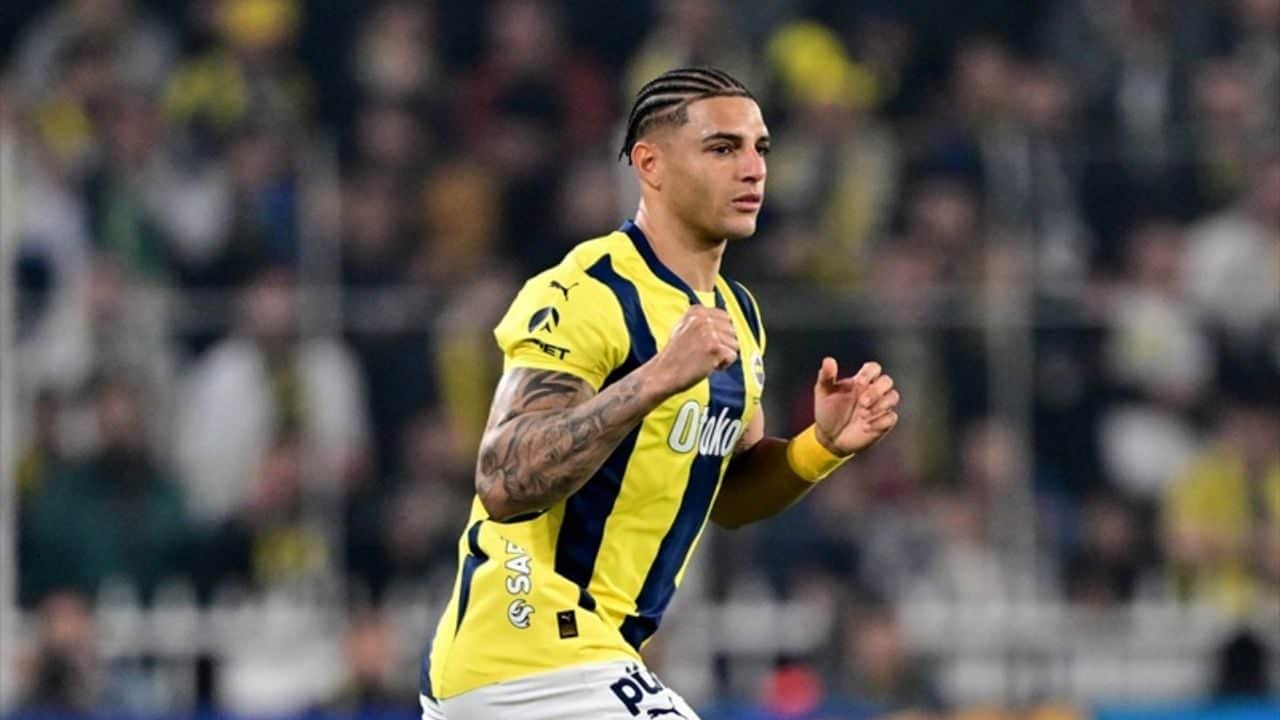 Foto - Başkan dediğin böyle olur! Aziz Yıldırım, Fenerbahçelileri delirten futbolcuyu odaya kapatmış
