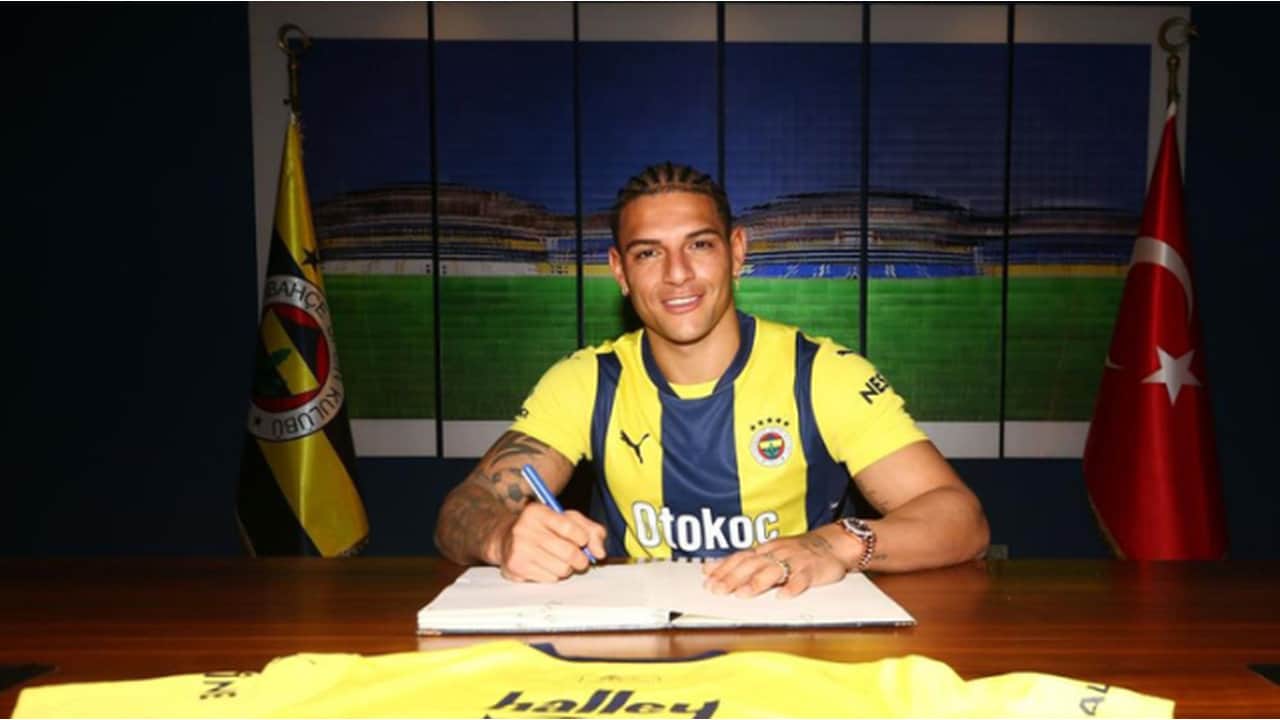 Foto - Başkan dediğin böyle olur! Aziz Yıldırım, Fenerbahçelileri delirten futbolcuyu odaya kapatmış