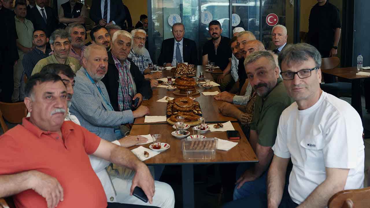 Foto - Başkan Erdoğan'ın sürprizi izdihama yol açtı: Vatandaşlar akın etti