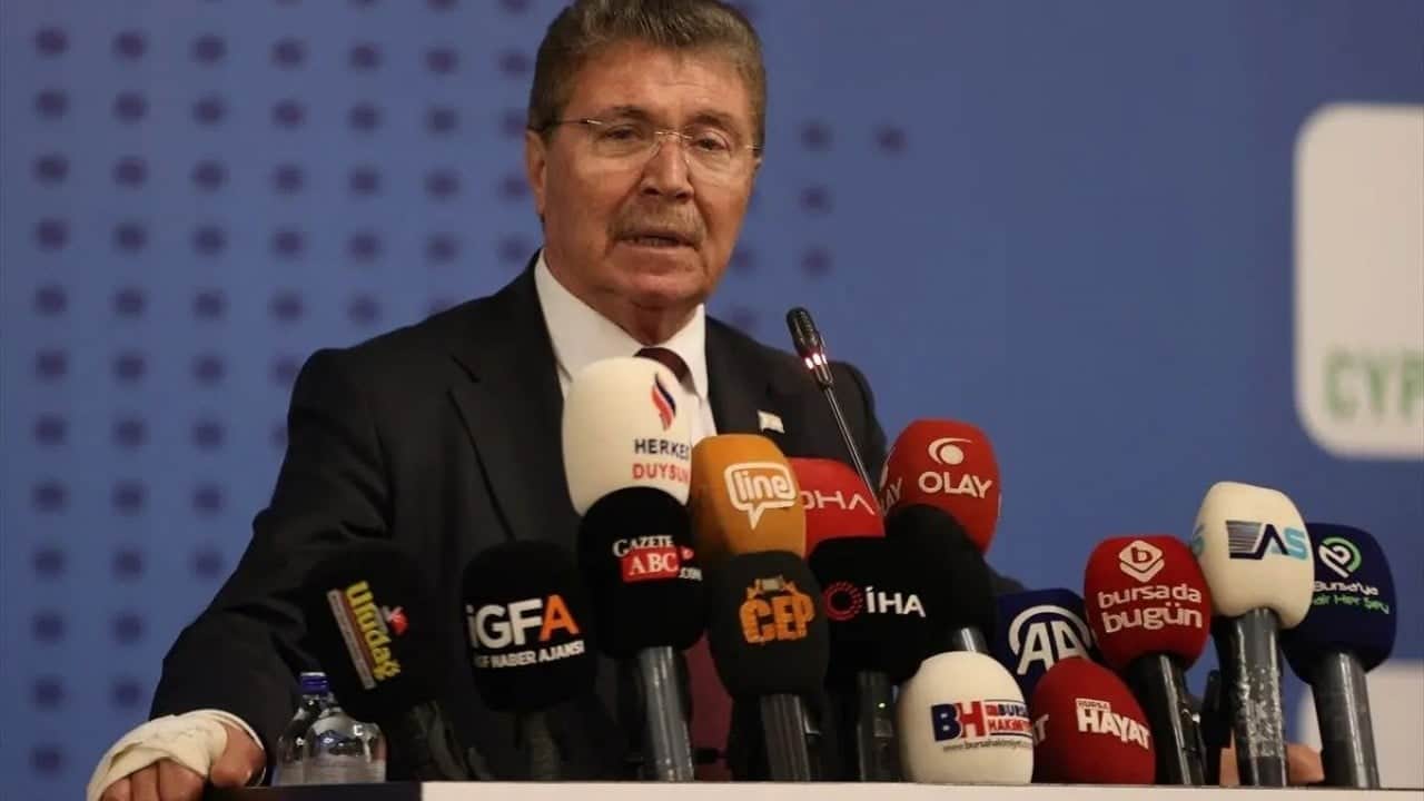 Foto - Batan gemiyle ilgili sıcak gelişme! 'Erdoğan'dan telefon aldık' diyerek duyurdu: Apar topar emniyete götürüldüler