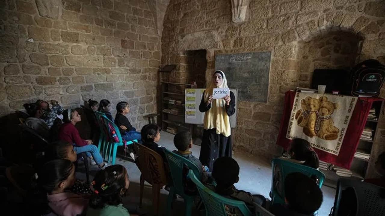 Foto - Batı Yaka’da eğitim zulümle başladı Öğretmen beklenirken Siyonistler geldi