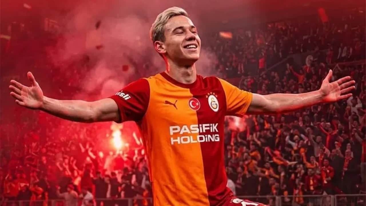 Batrakov'dan Galatasaray taraftarına övgüler