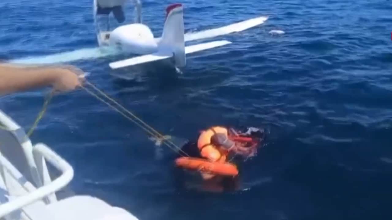 Foto - Batum’dan kalkan eğitim uçağı Rize açıklarında denize düştü! Uçağın pilotu bakın kim çıktı