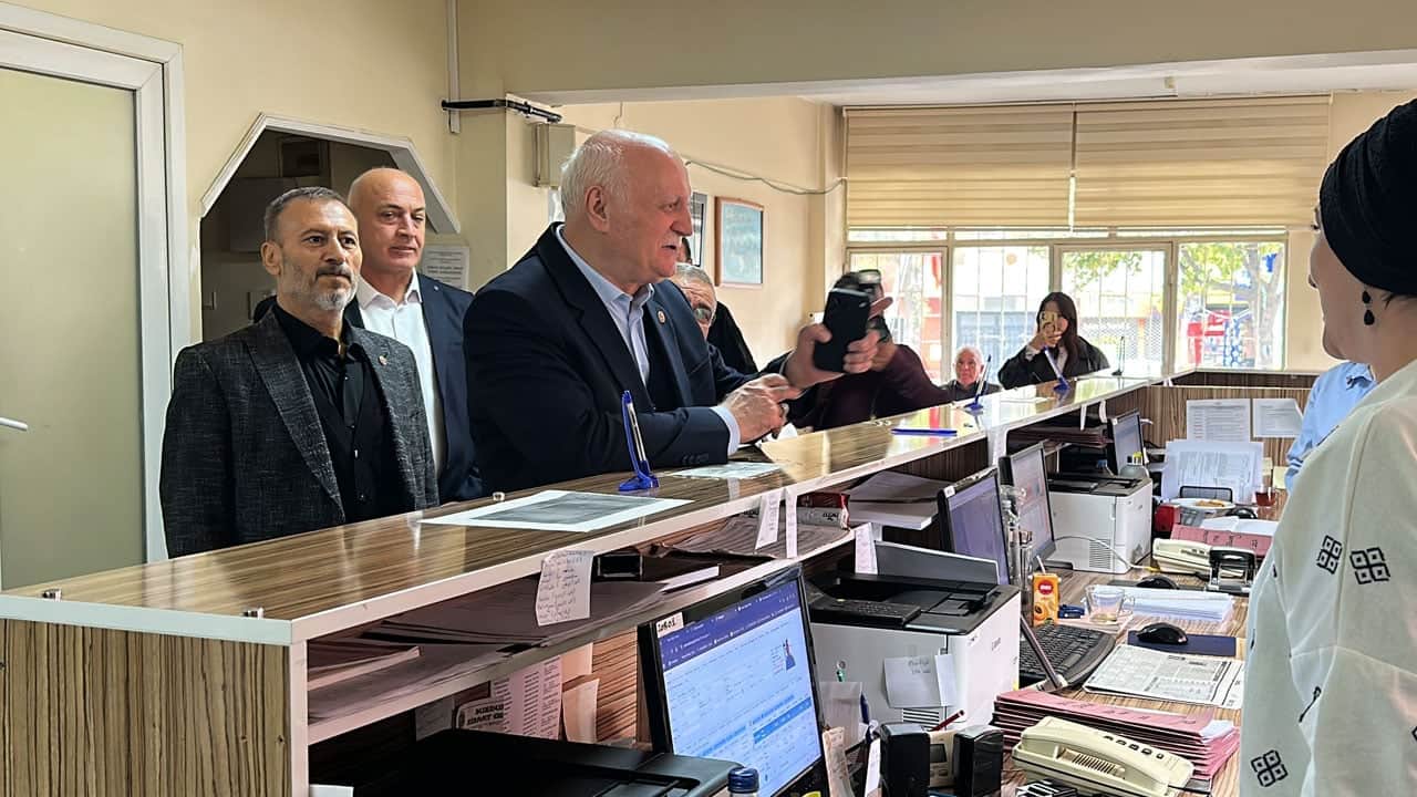 Foto - Bayraktar: Tarım, modası geçmeyen tek sektör! Her şey ertelenir gıda ertelenemez