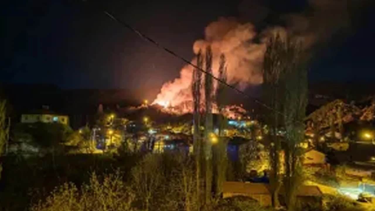 Foto - Bayraktar TB2 SİHA'ların bulunduğu üsse saldırı: Çok sayıda ölü var